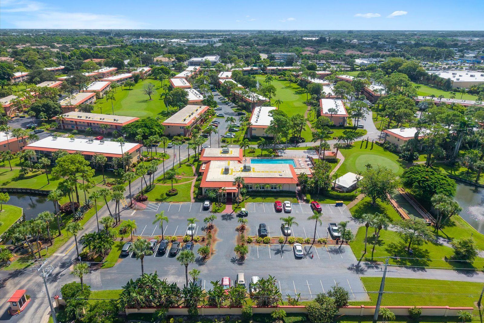 Community — 1917 SW Palm City Road, Apt G