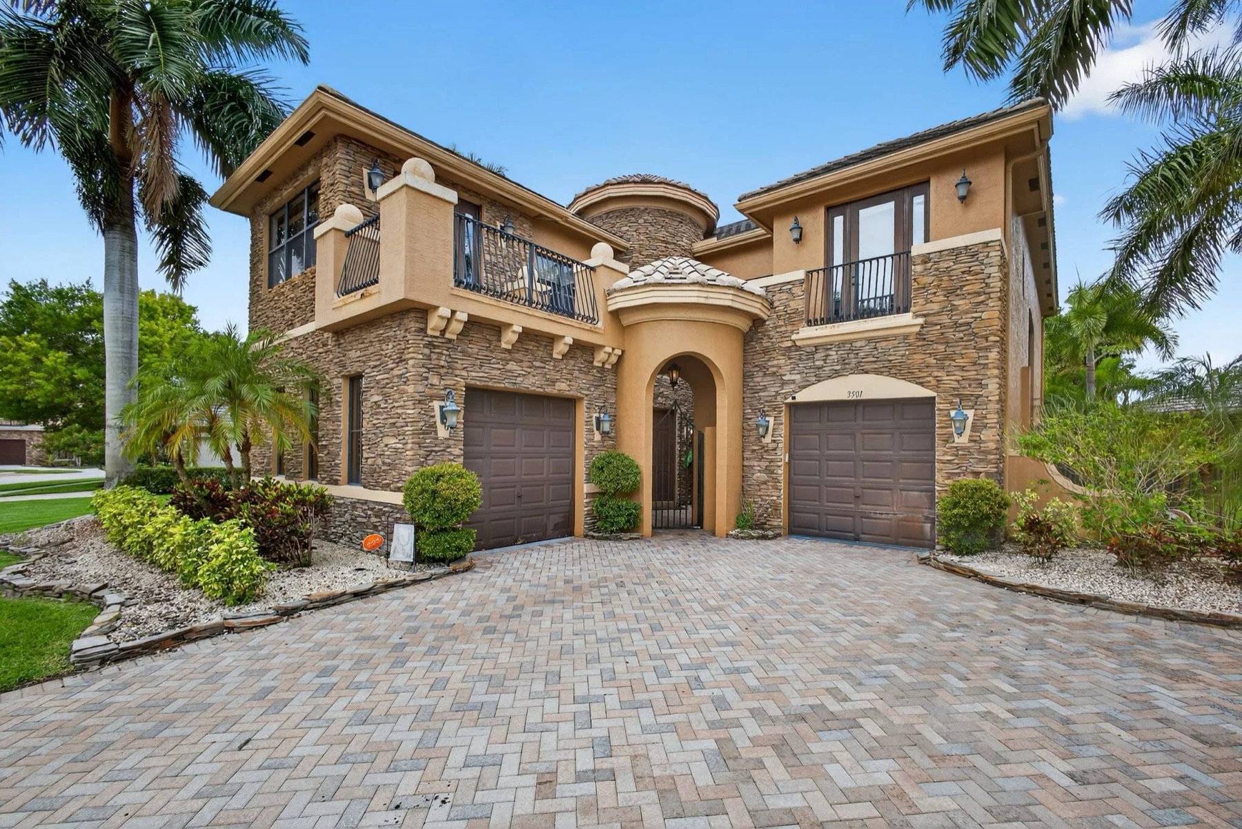 3501 Collonade Drive — front exterior